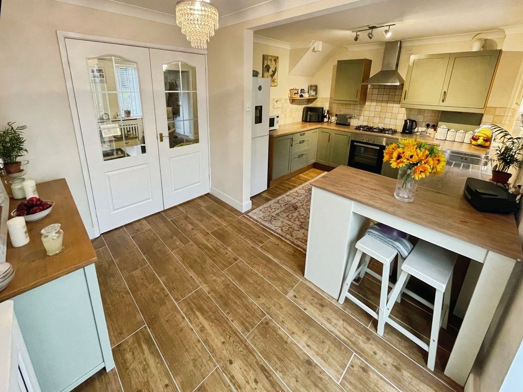 Property photo 3 of 22