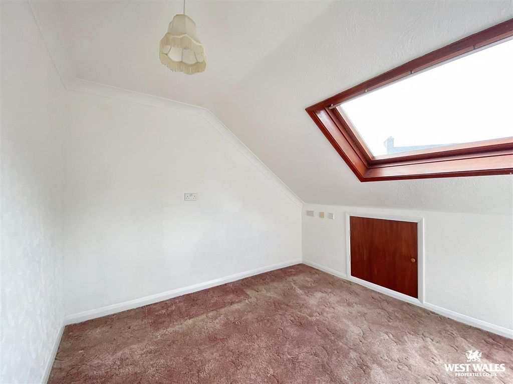 Additional image 15 of 4 bed end terrace house for saleGolden Hill Road, Pembroke SA71