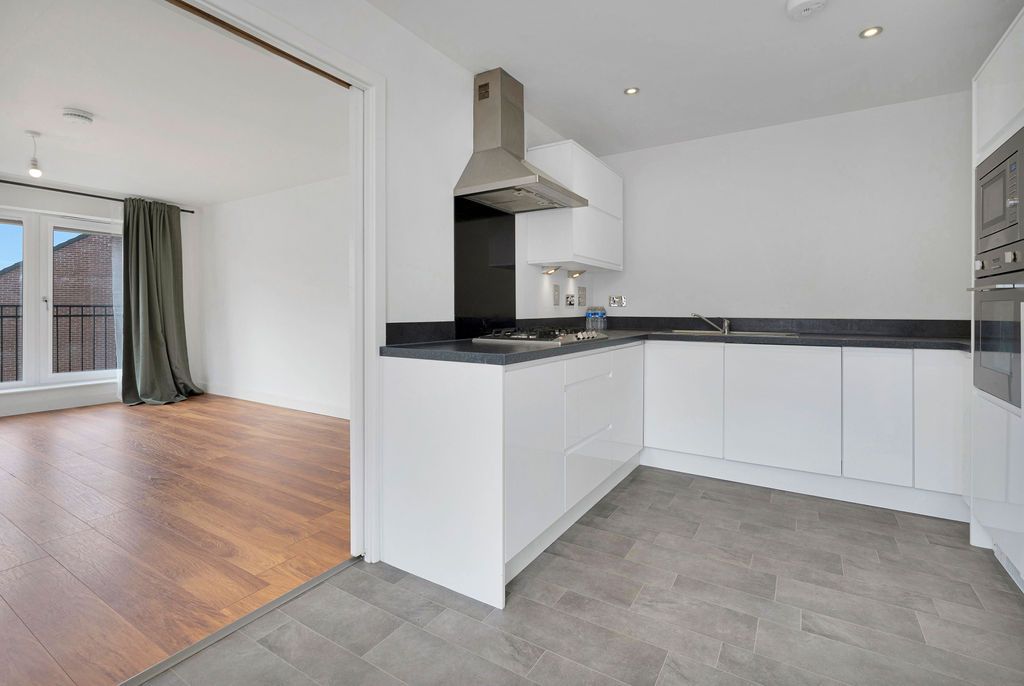 Property photo 3 of 14 Photo 3