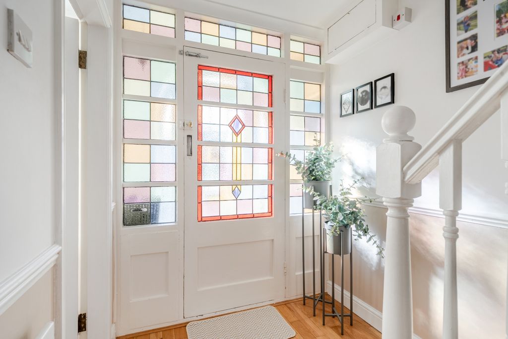 Property photo 3 of 18 1428923-17-69B18E4Bc38A7