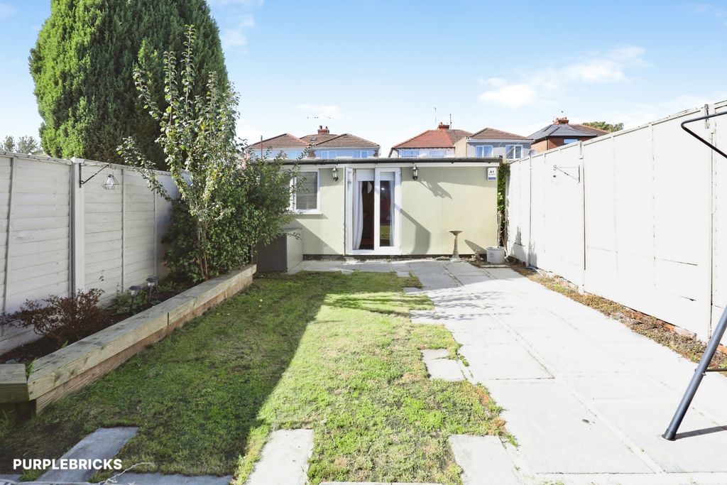 Property photo 3 of 27
