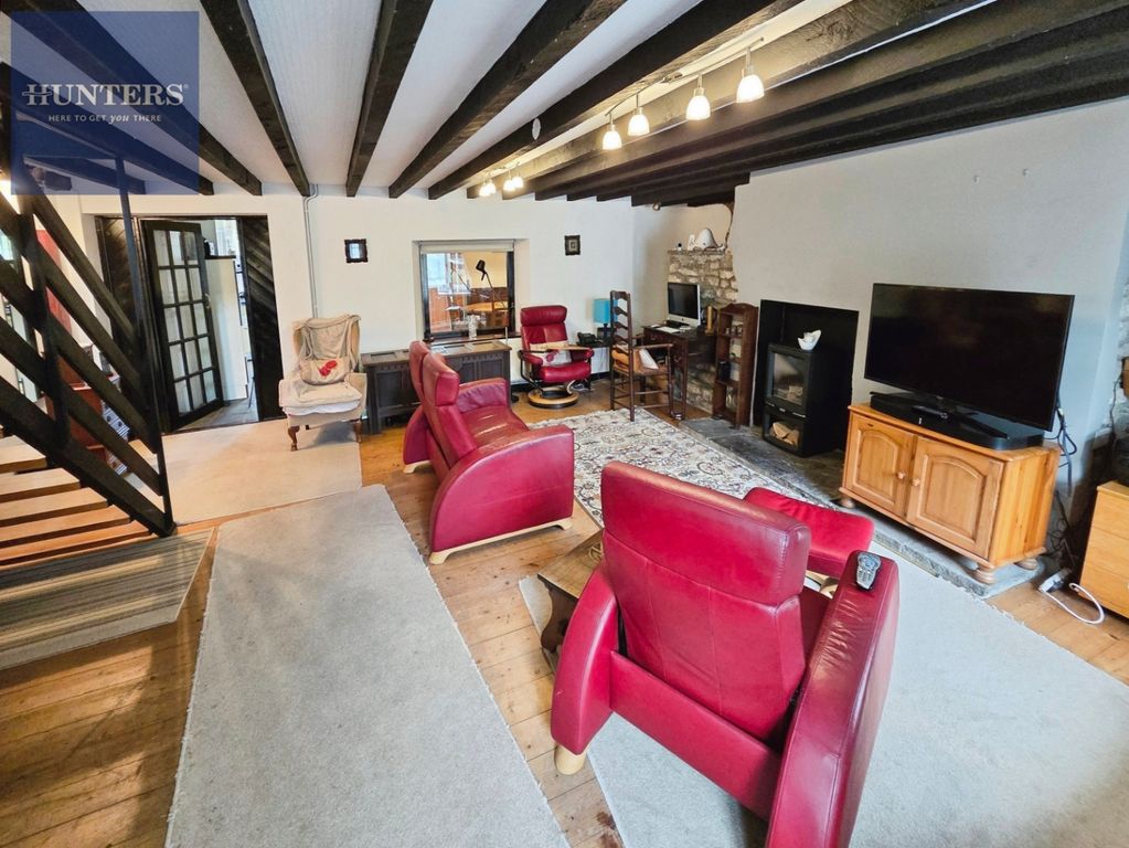 Property photo 3 of 14 Pbox-Img.Jpg