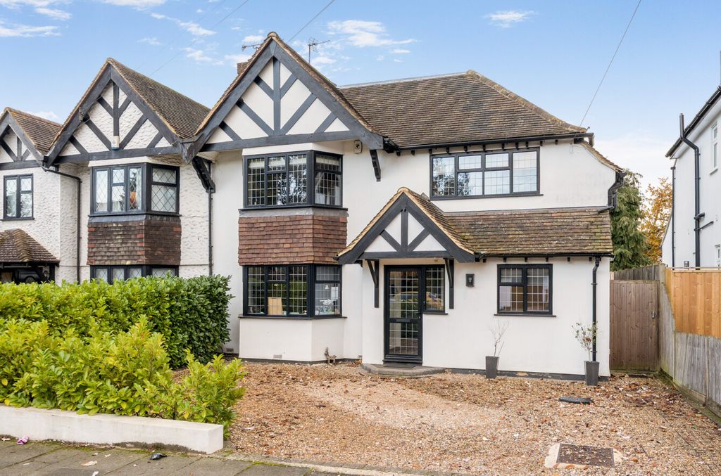 Property photo 1 of 28 1374280-28-690E5E...