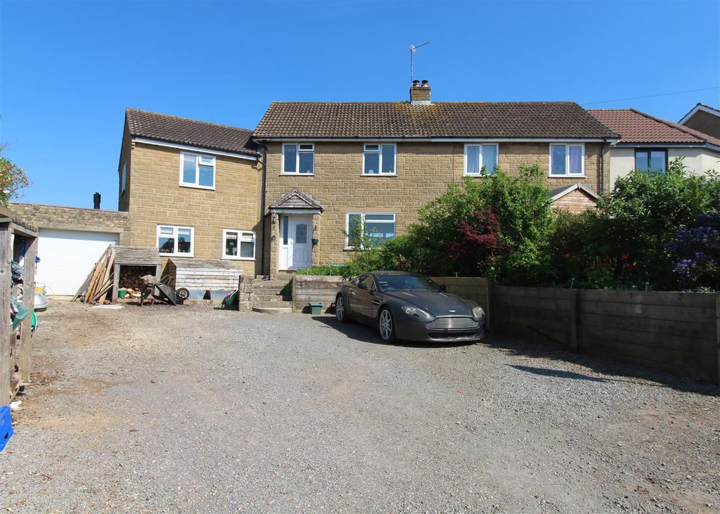 Property photo 1 of 20