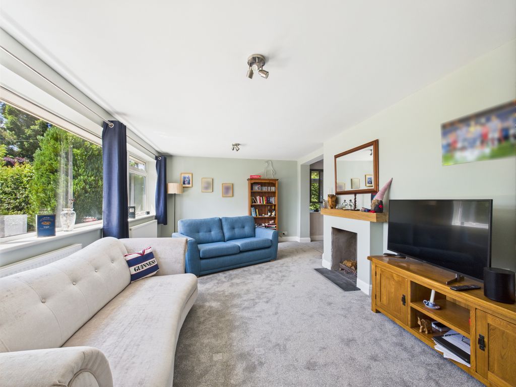Property photo 3 of 14 Cam01354G0-Pr0554-Still002