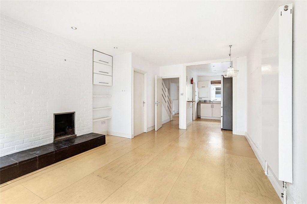 Property photo 3 of 14 Reception/Dining