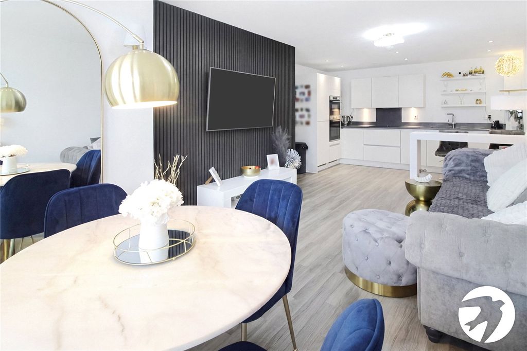 Property photo 2 of 17 Open Plan Living