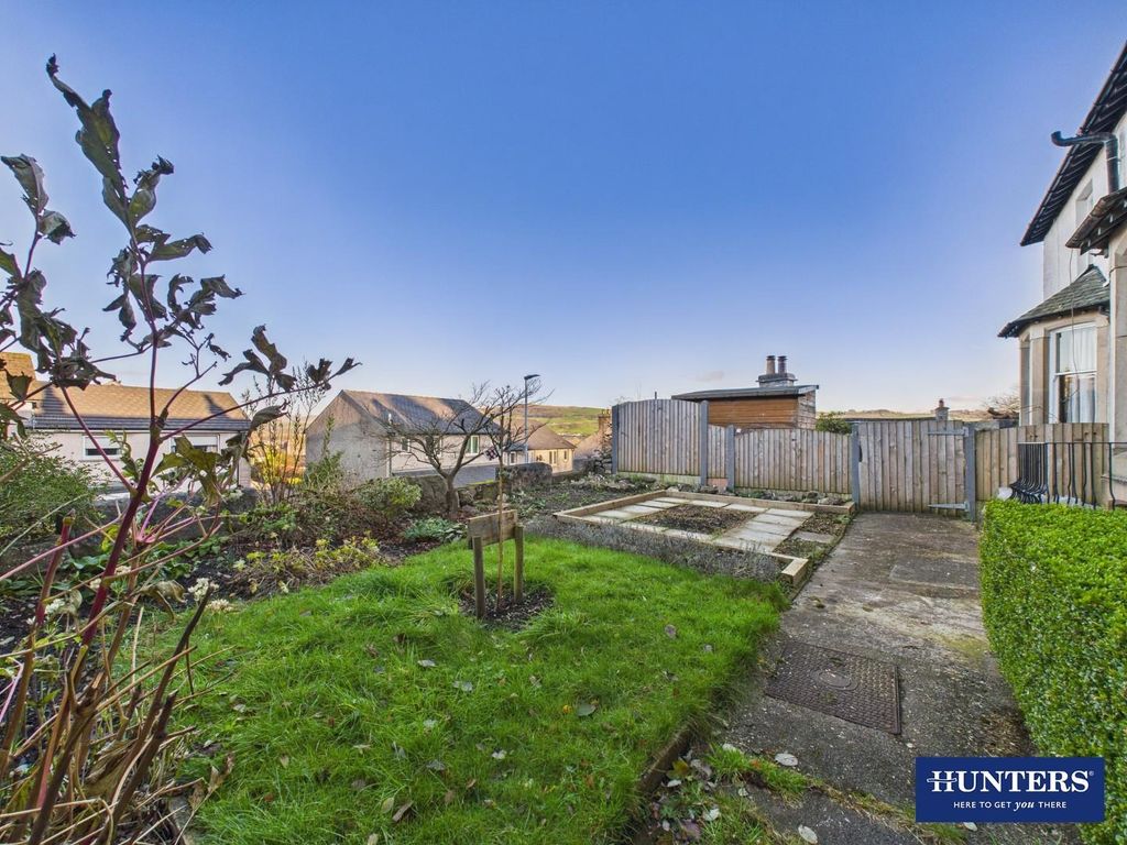 Property photo 2 of 30 Gardens