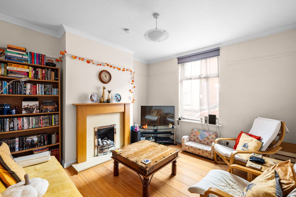 Property photo 3 of 16