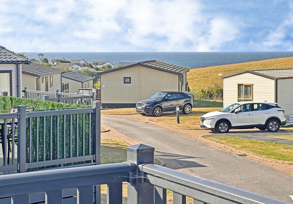 Property photo 2 of 17 Pbox-Img.Jpg