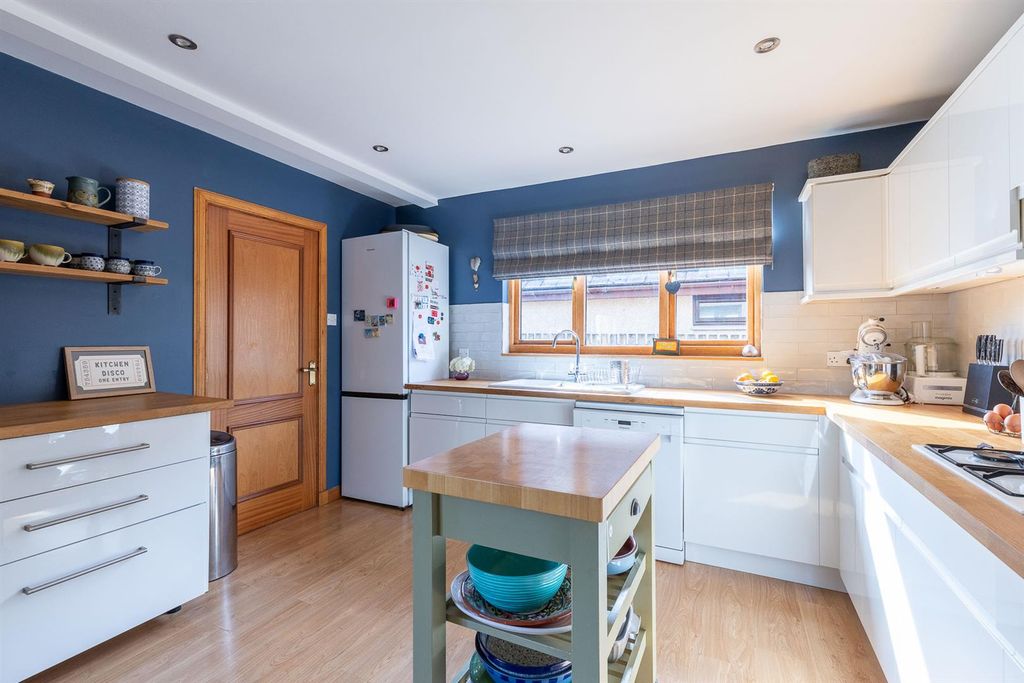 Property photo 3 of 42 56 Glenorchil View, Auchterarder-79.Jpg