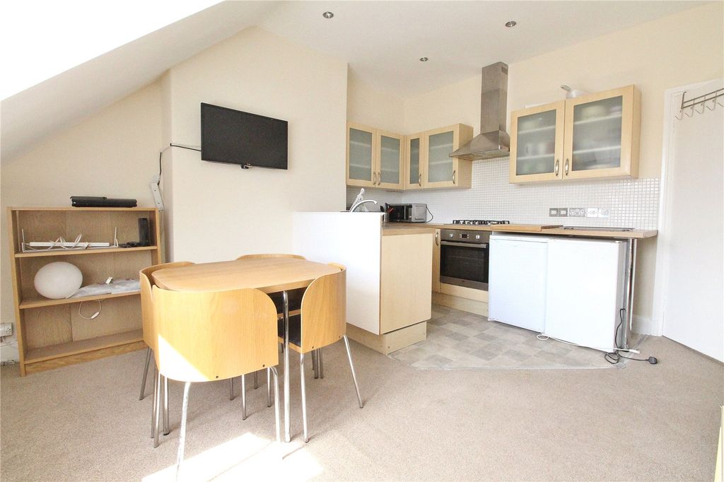 Property photo 3 of 19 Picture No. 12