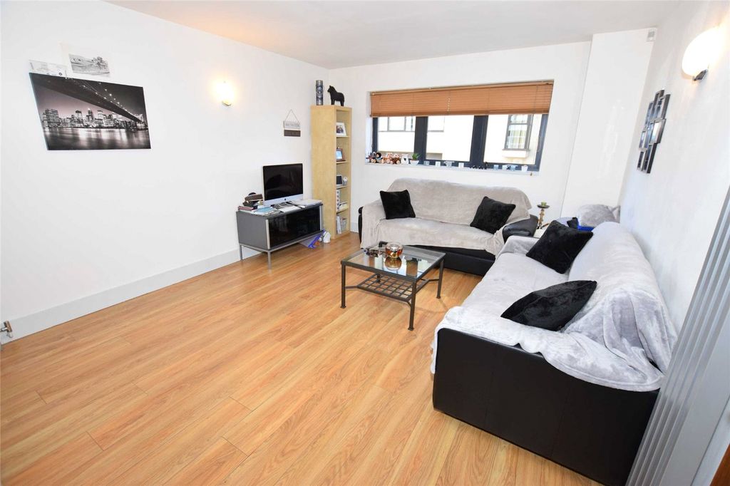 Property photo 1 of 13 Picture No. 03