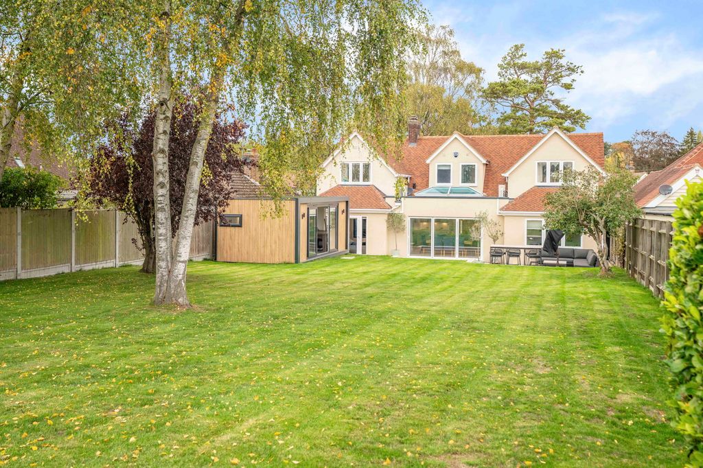 Property photo 3 of 25