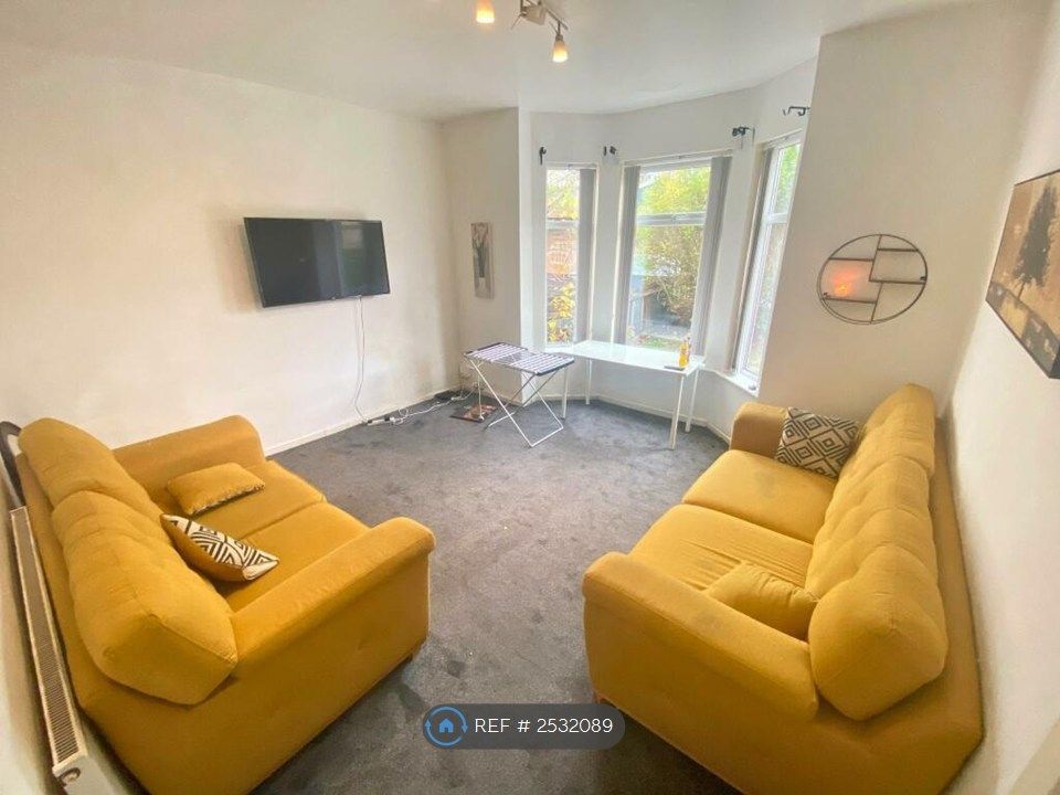 Property photo 2 of 11
