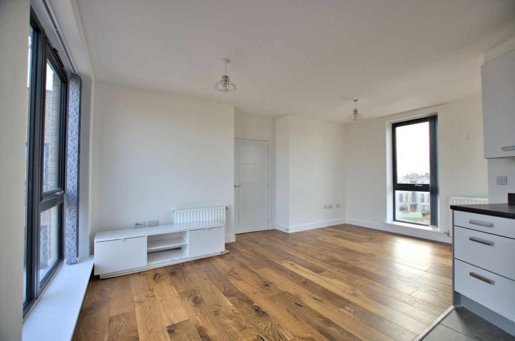 Property photo 2 of 9 Livingroom2