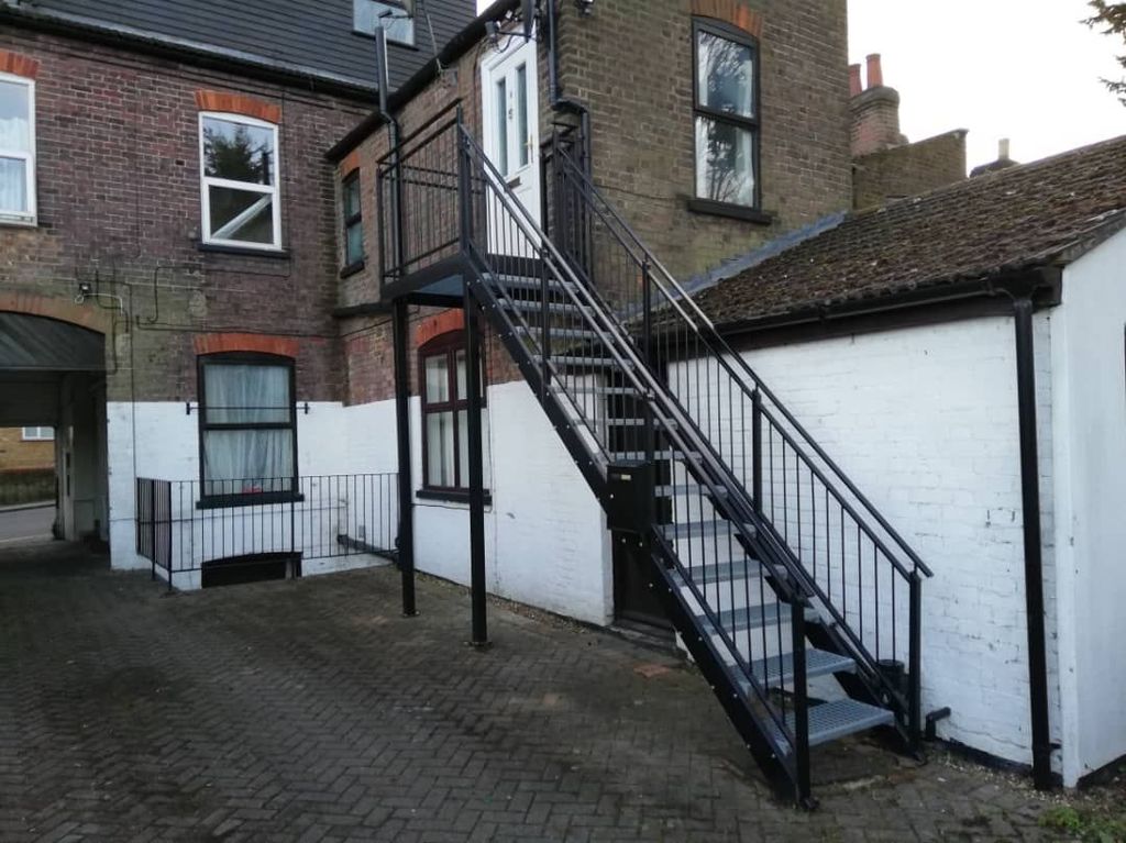 Property photo 3 of 12