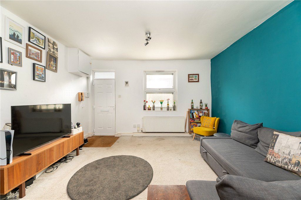 Property photo 2 of 26 Living Room