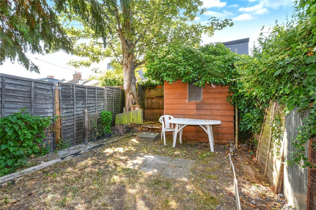 Property photo 2 of 12 Picture No. 14