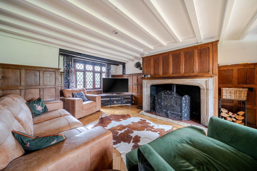 Property photo 2 of 17