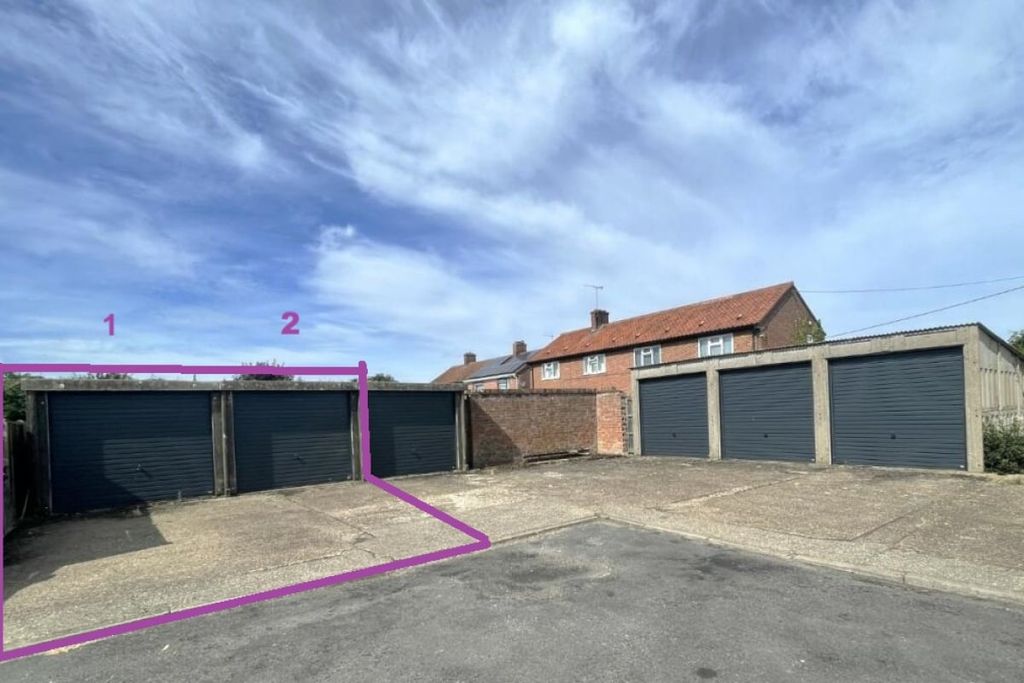 Property photo 1 of 5