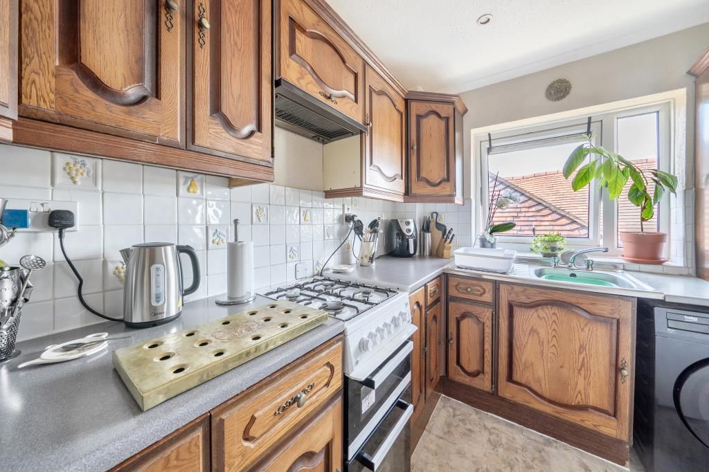 Additional image 10 of 2 bed flat for saleLightwater, Surrey GU18