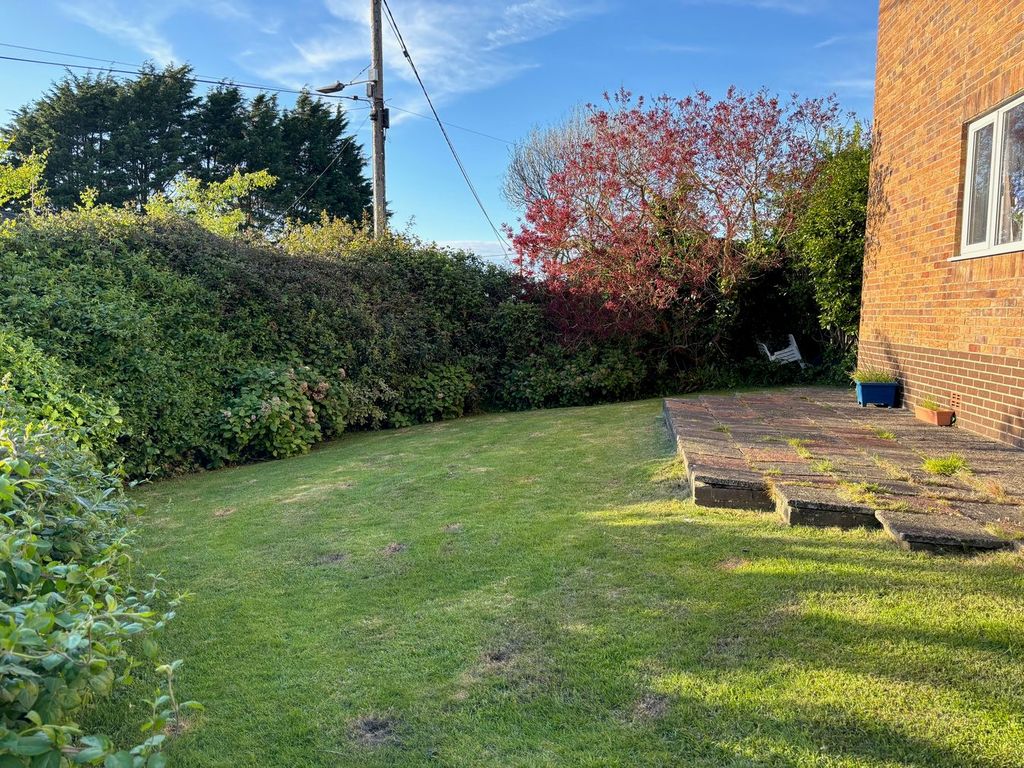 Property photo 3 of 41