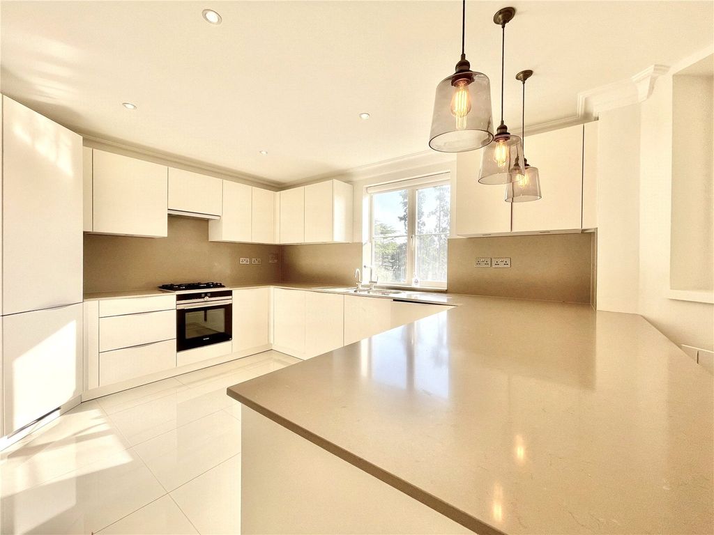 Property photo 3 of 17 Picture No. 38