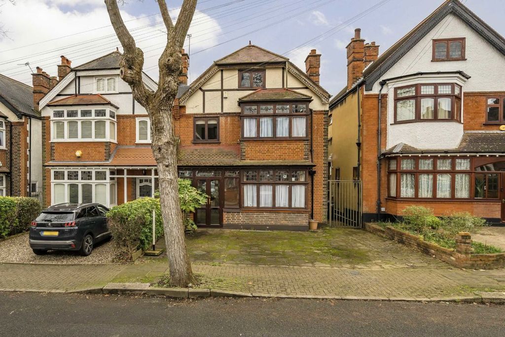 Property photo 1 of 7