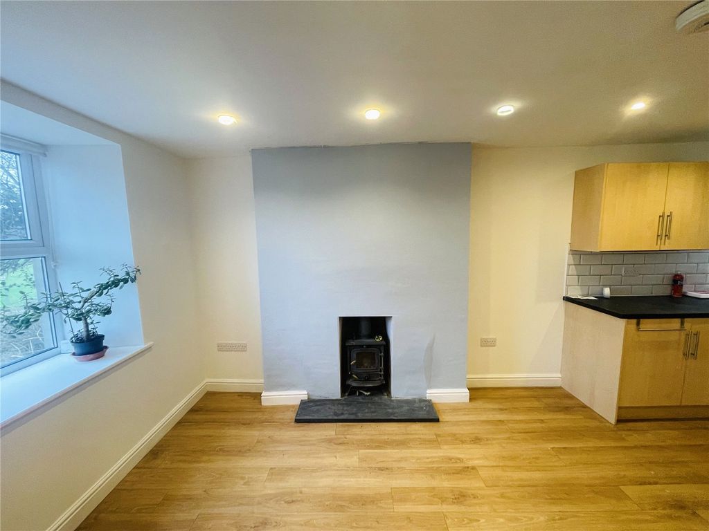 Property photo 2 of 17 Picture No. 18