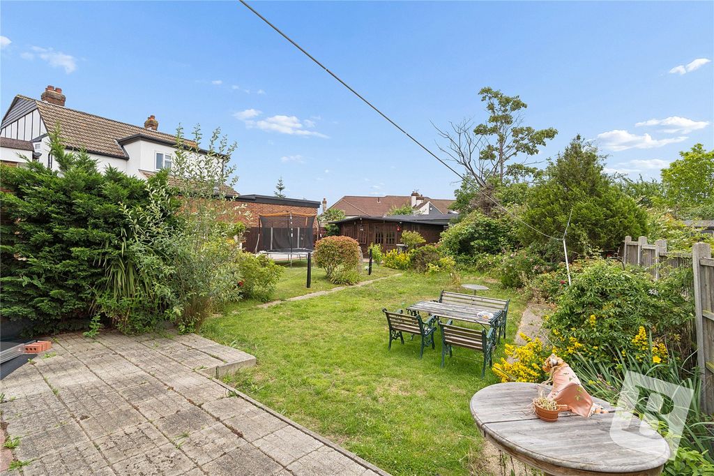 Property photo 3 of 19 Picture No. 04
