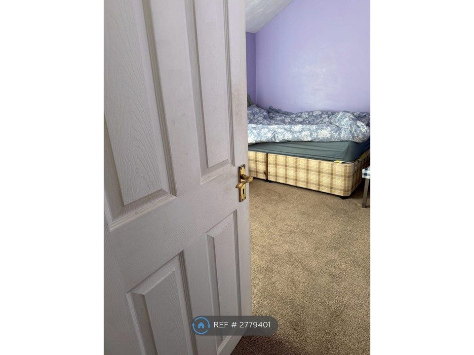Property photo 3 of 4