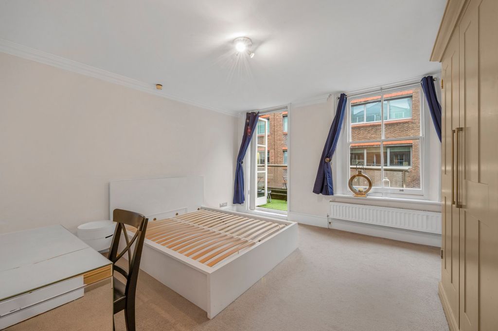 Property photo 3 of 12