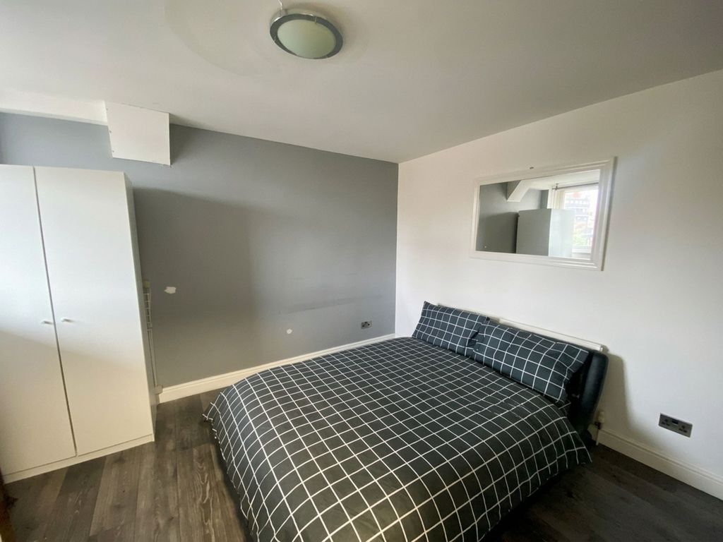 Property photo 3 of 4 Bedroom