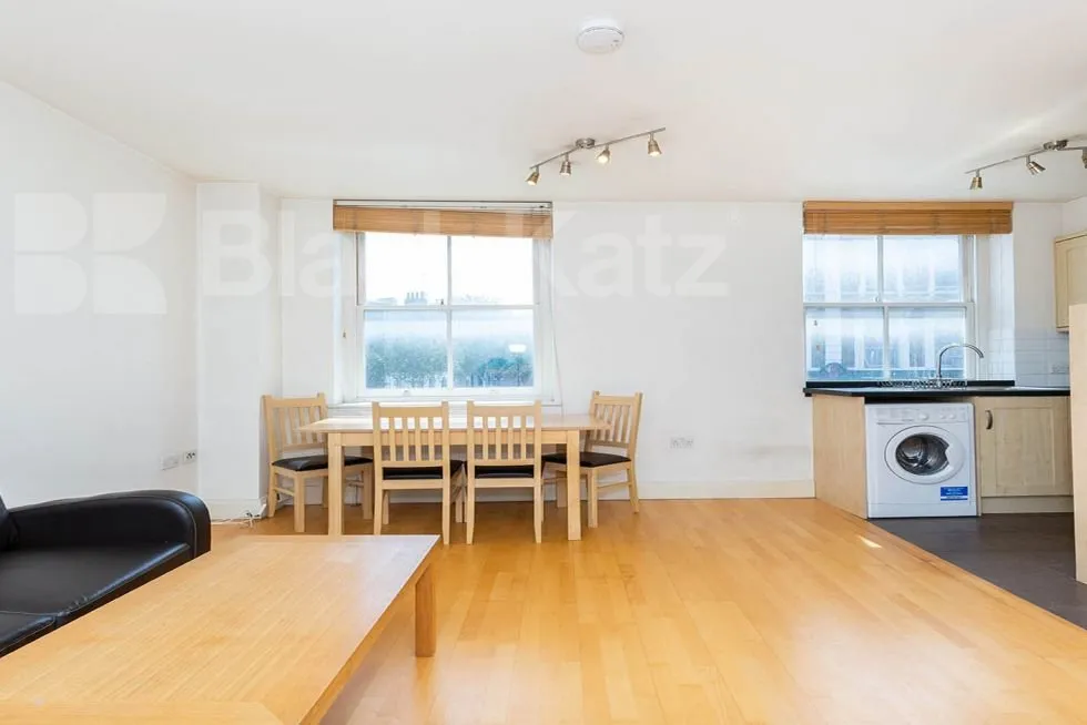 Apartment in London, Chalk Farm - View 3