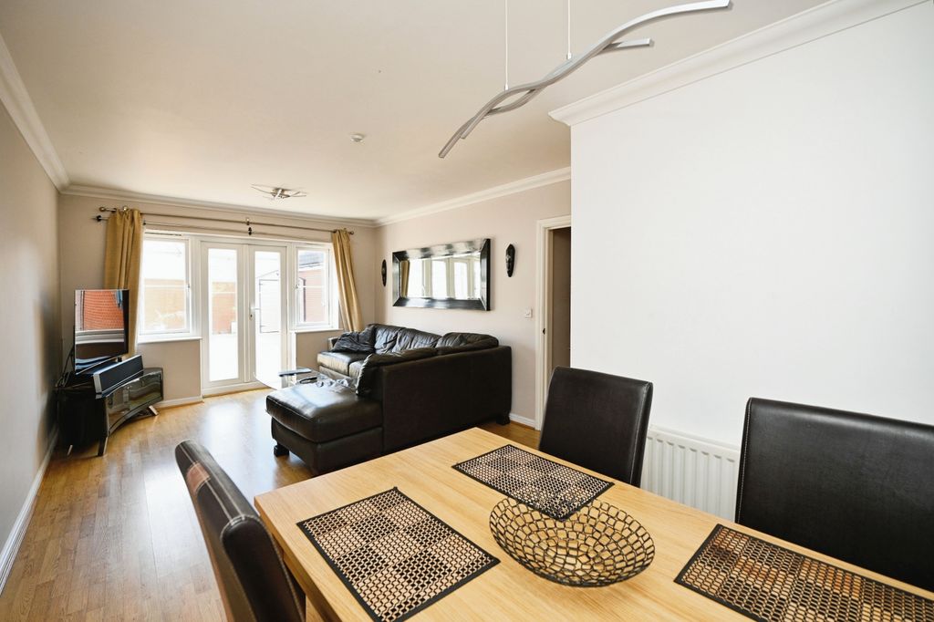 Property photo 2 of 15 Living / Dining Room