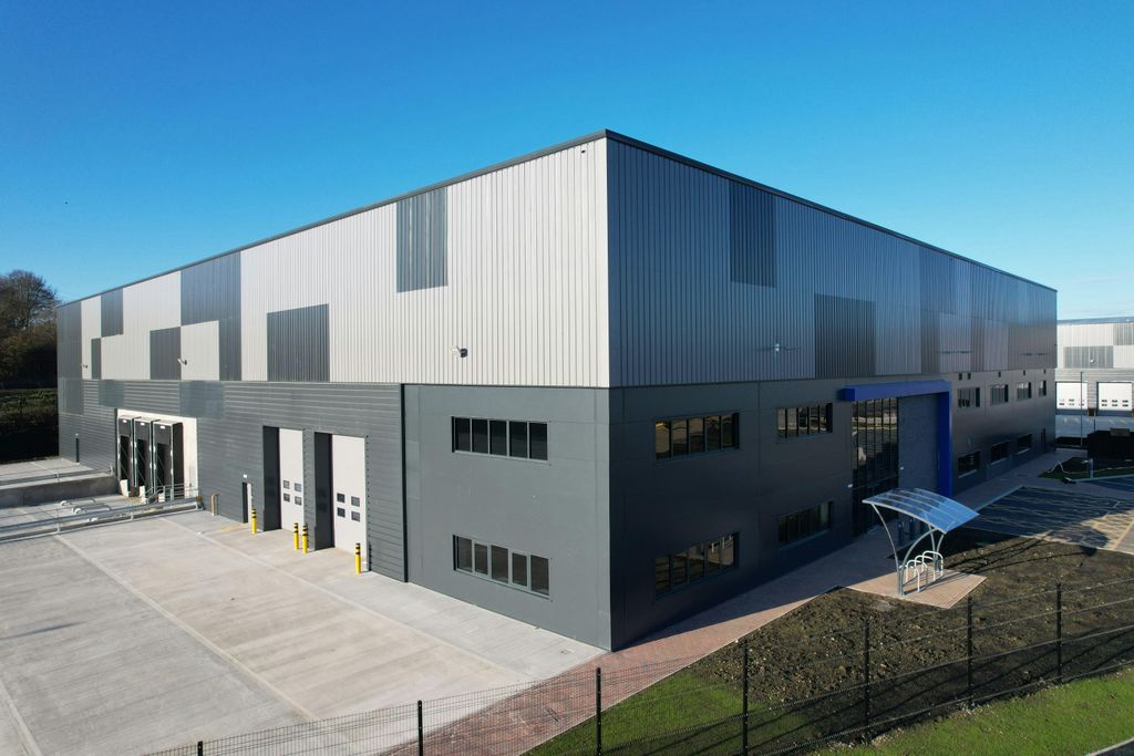 Property photo 2 of 12 P