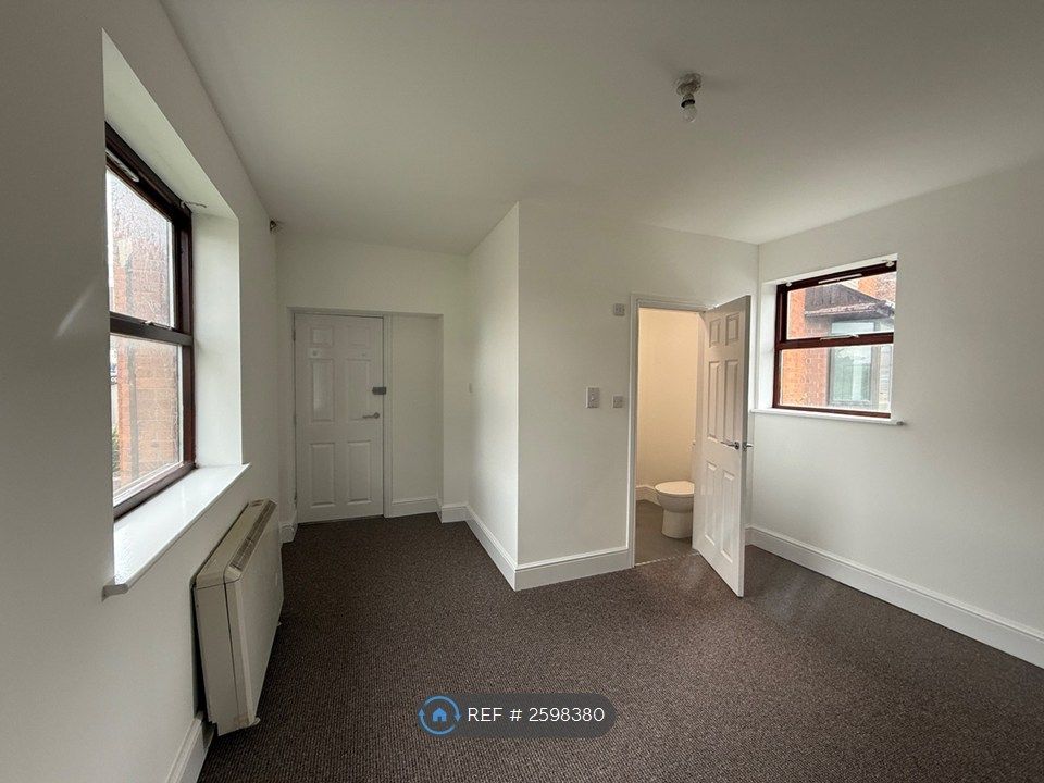 Property photo 2 of 8