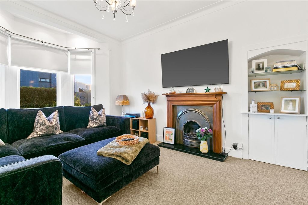 Property photo 2 of 25 Montrose-4.Jpg