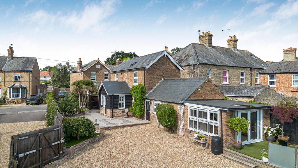 Property photo 1 of 32