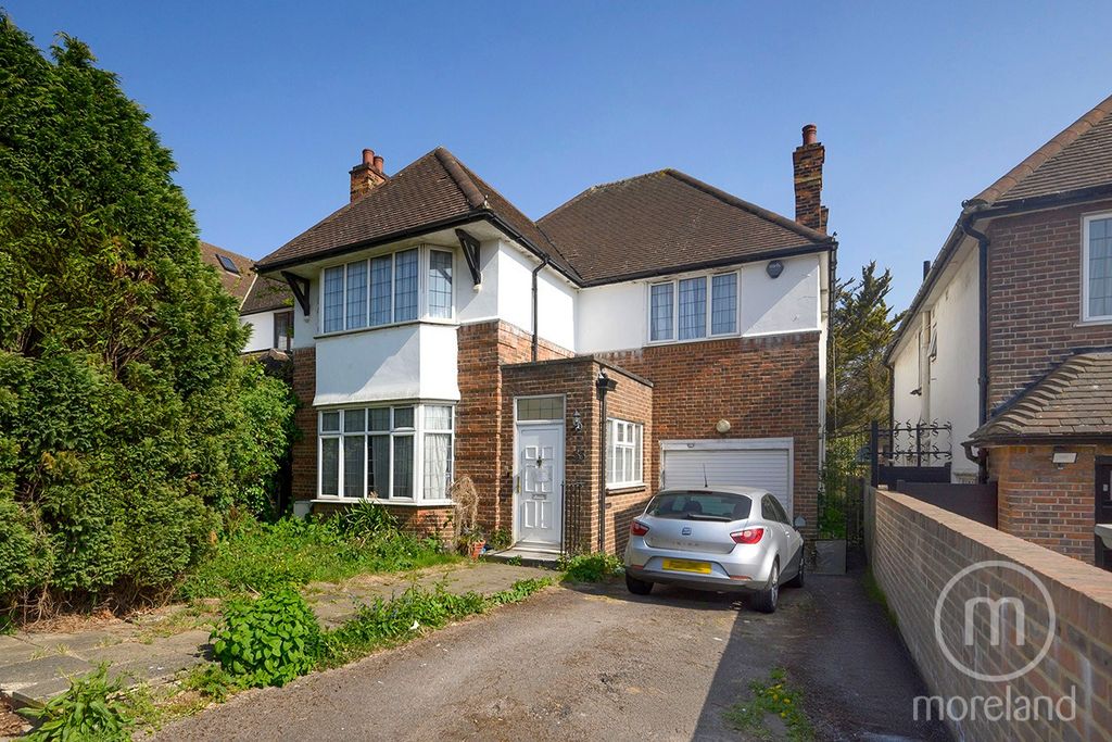 Property photo 1 of 10 4176312