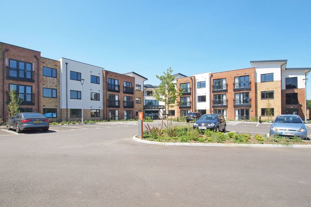 Property photo 1 of 30