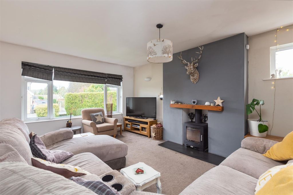 Property photo 2 of 26