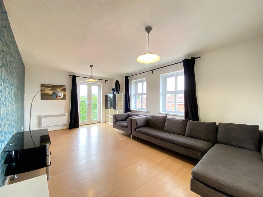 Property photo 2 of 10