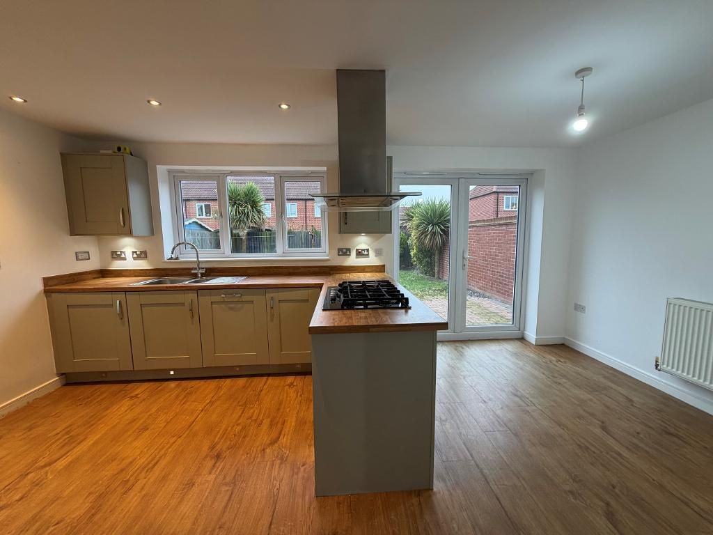 Property photo 1 of 15 Kitchen