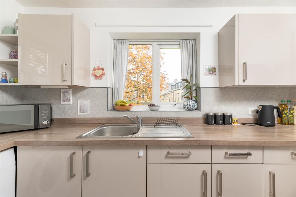 Additional image 12 of 2 bed flat for saleTealbeck Court, Tealbeck Approach, Otley LS21
