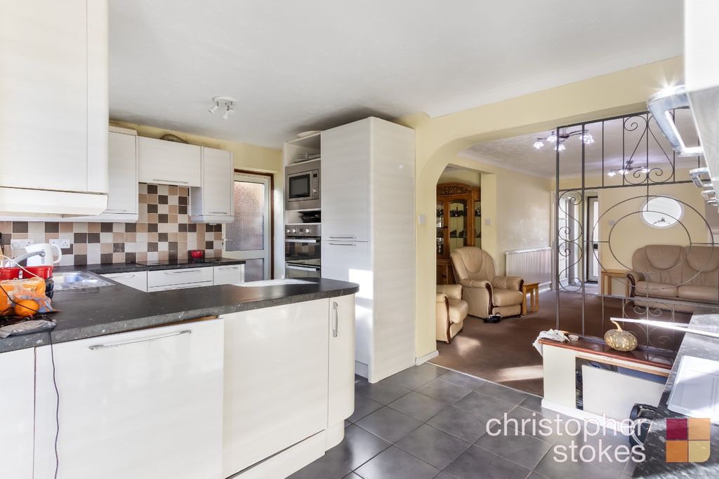 Property photo 3 of 18 4519614