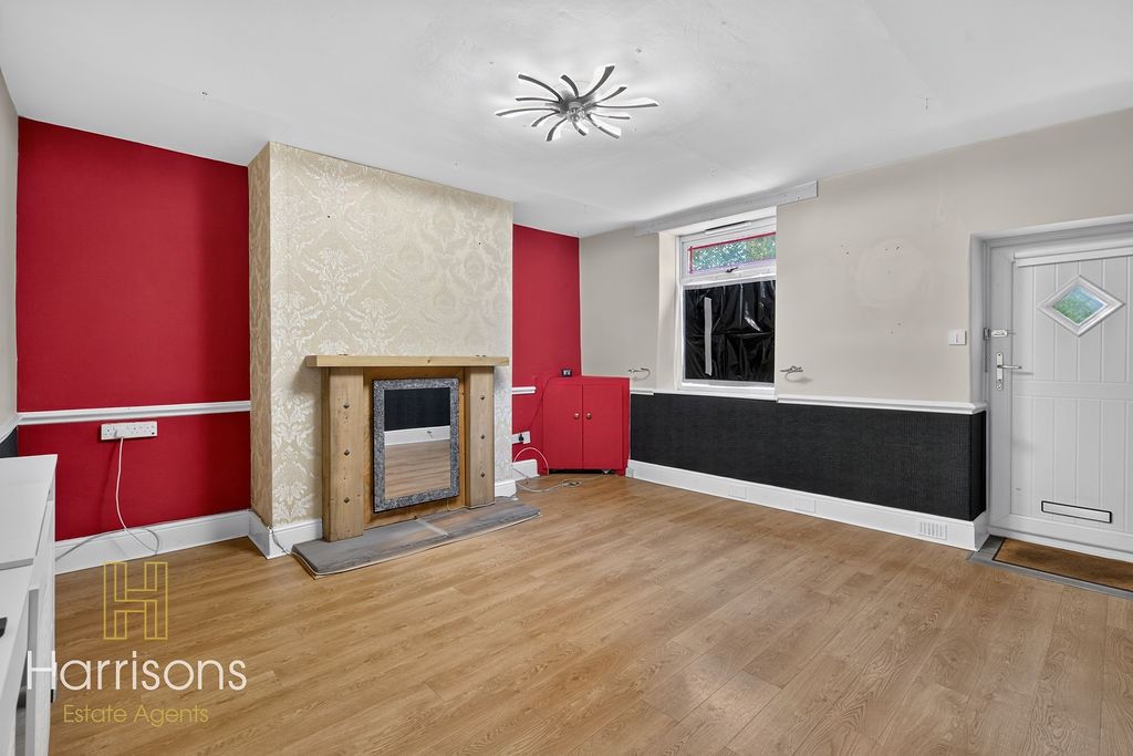 Property photo 2 of 21 5255765