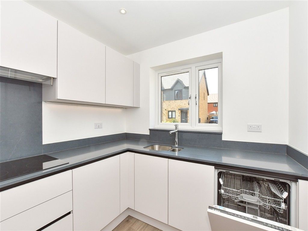 Property photo 1 of 9 Kitchen