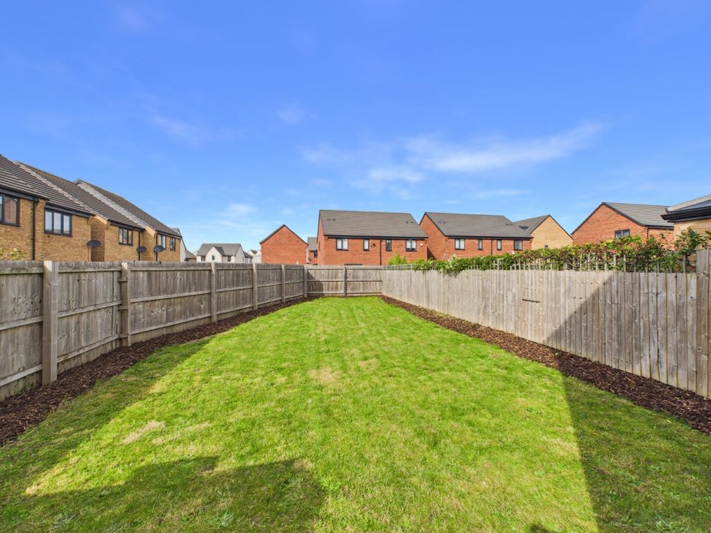 Property photo 2 of 18 5348303